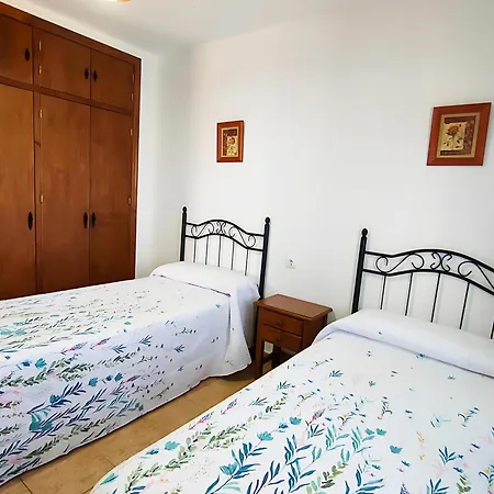 Chalet De 2 Plantas Con Jardin, Piscina, Wifi Y Parking Privado - Es-180-314 * Conil De La Frontera