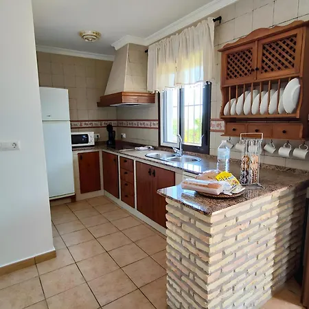 Chalet De 2 Plantas Con Jardin, Piscina, Wifi Y Parking Privado - Es-180-314 Villa *