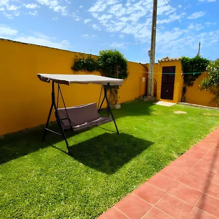 Villa Chalet De 2 Plantas Con Jardin, Piscina, Wifi Y Parking Privado - Es-180-314 *
